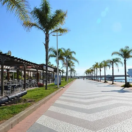 Bella Vista Solo Familias *